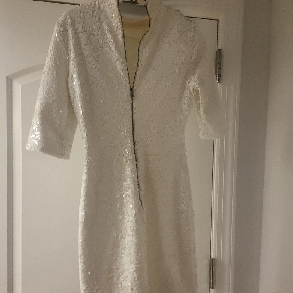 Dress - Picture 3 of 4